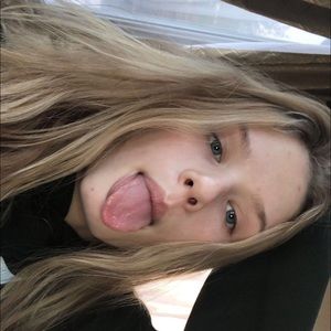 Meet your Posher, Brooke